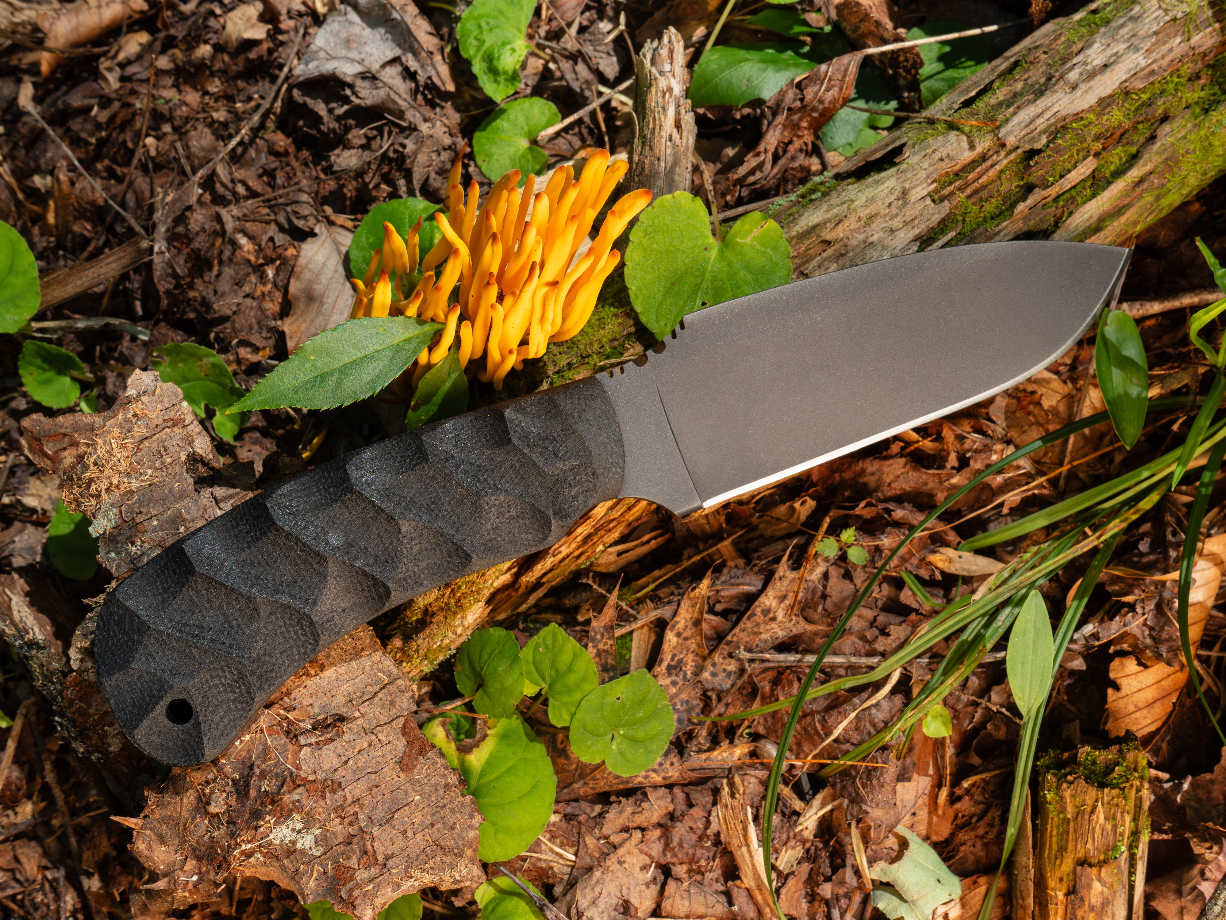 Currently Available WK Drop Point Hunter
