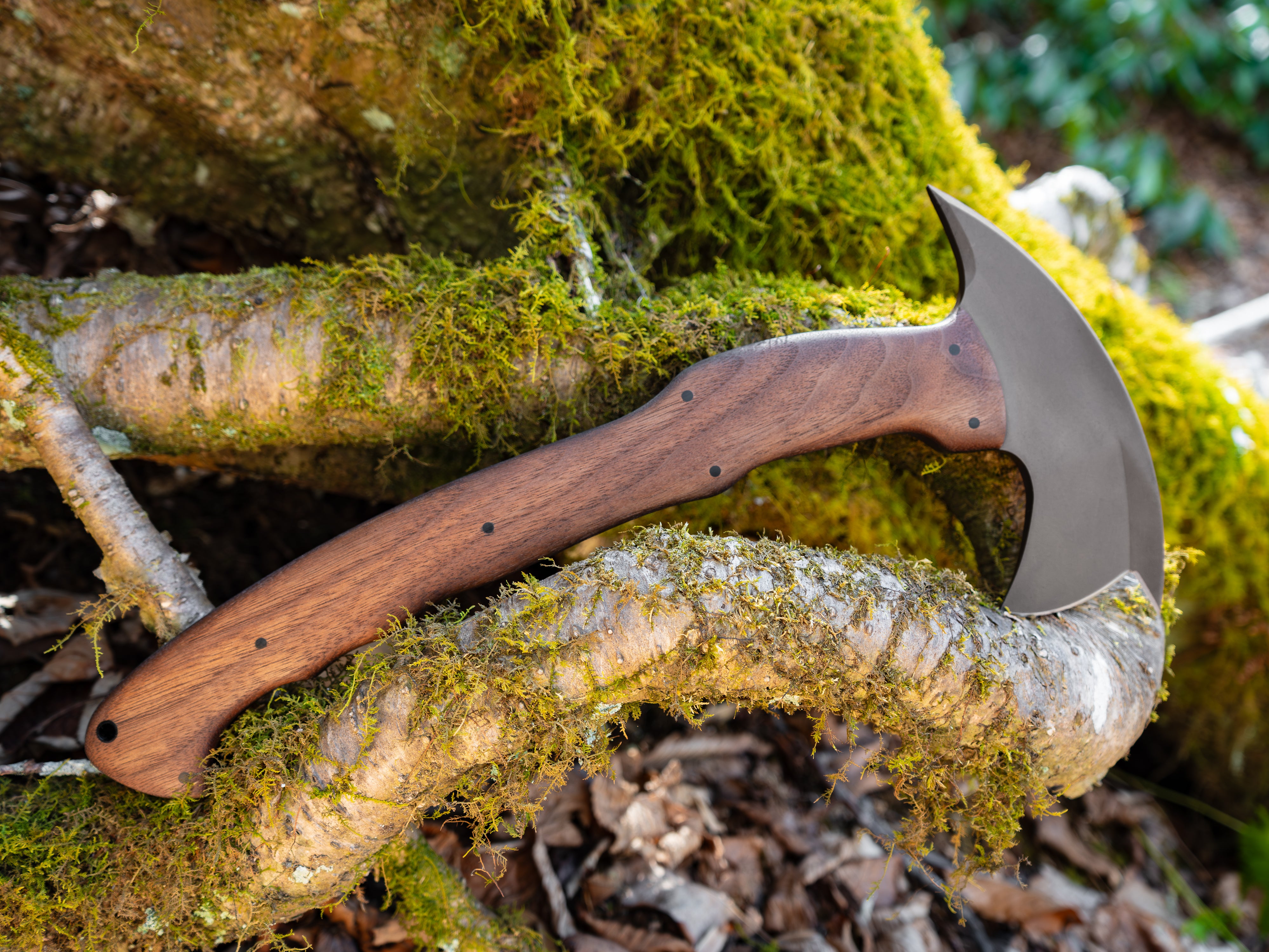 WK RnD Full Front Spike Axe